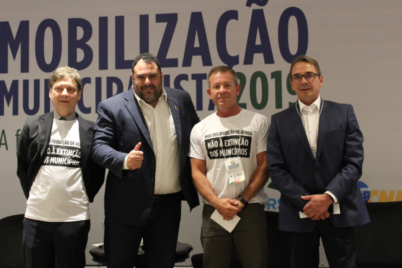 Prefeito Mário Filho liderou diálogo sobre municipalismo em evento na Capital do Estado